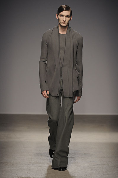 pugh thefashionisto9 Paris Fashion Week | Gareth Pugh Fall/Winter 2010