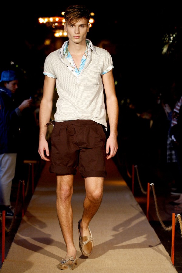 Filed under 2010, 2011, Runway, aiden andrews, andrea preti, arthur sales, 