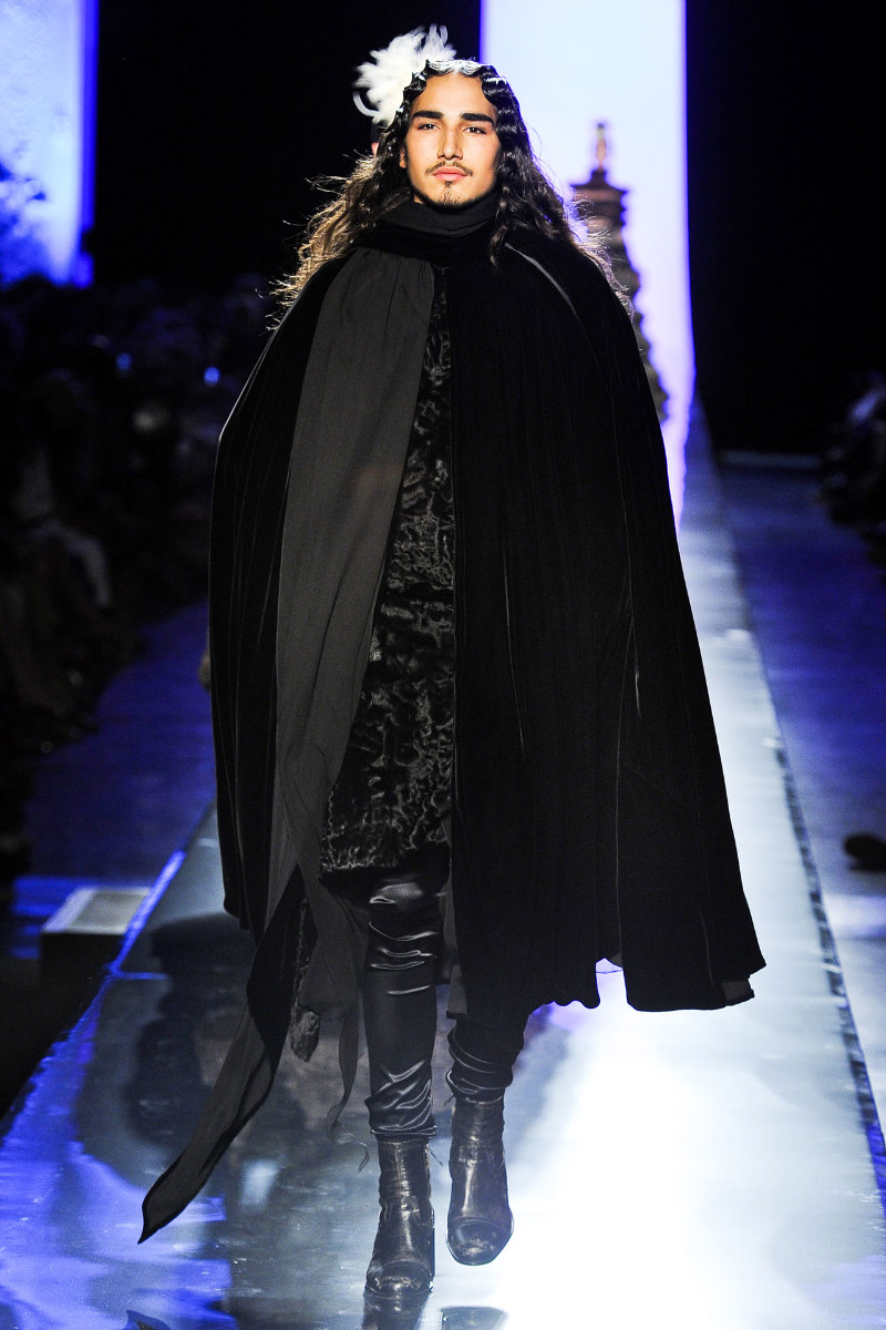 Jean Paul Gaultier Fall 2011 Couture | Paris Haute Couture JPG11 Jean Paul Gaultier Fall 2011 Couture | Paris Haute Couture